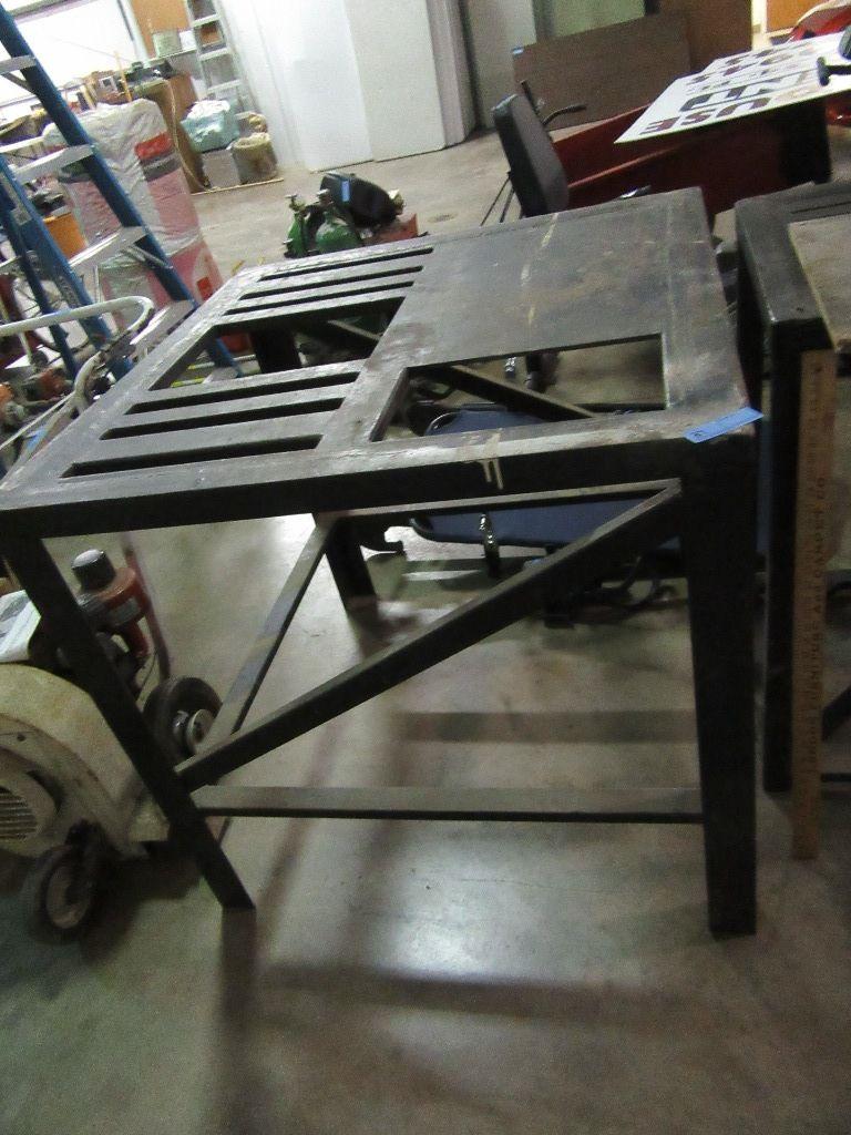 STEEL WELDING BENCH