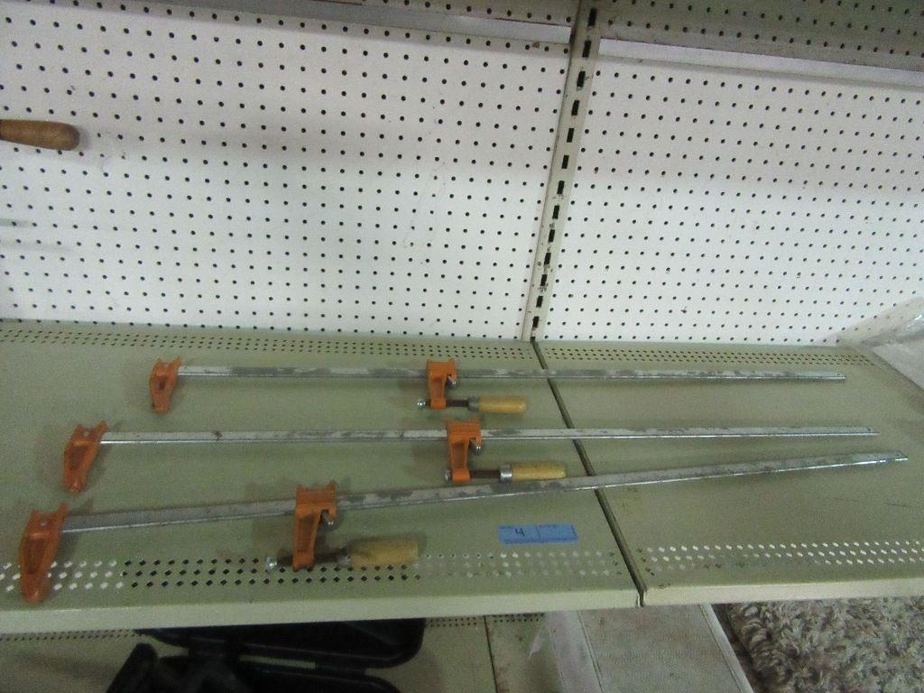 3 WOOD CLAMPS