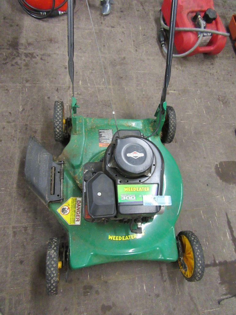 BRIGGS AND STRATTON WEED EATER 300 SERIES