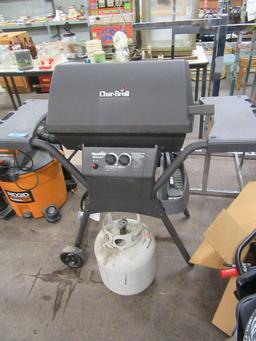 CHAR BROIL GAS GRILL WITH TANK. MISSING RACK