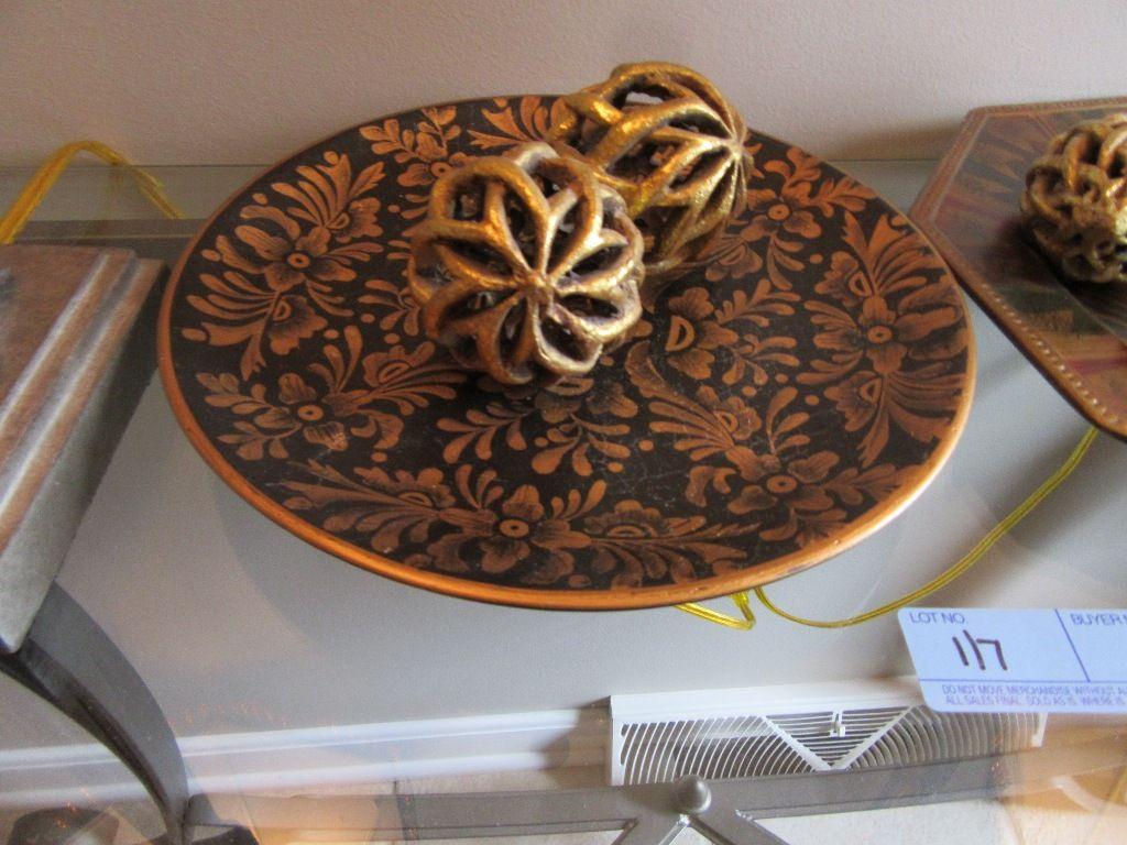 DECORATIVE PLATES WITH ORNAMENTS