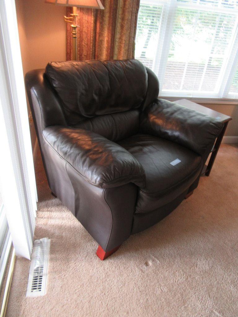 BROWN FAUX LEATHER OVERSIZED CHAIR