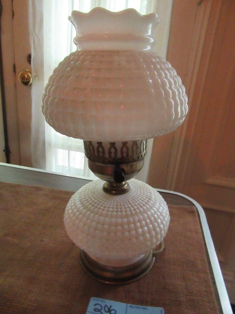 GWTW STYLE MILKGLASS LAMP