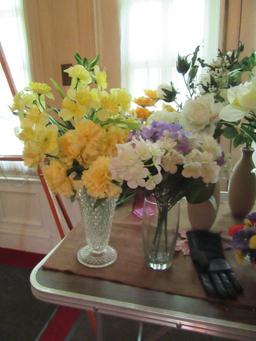 ASSORTMENT OF ARTIFICIAL FLOWERS IN VASES