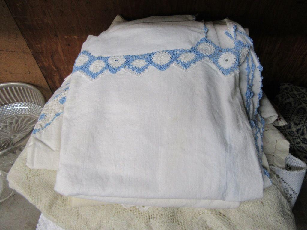 ASSORTED LINENS