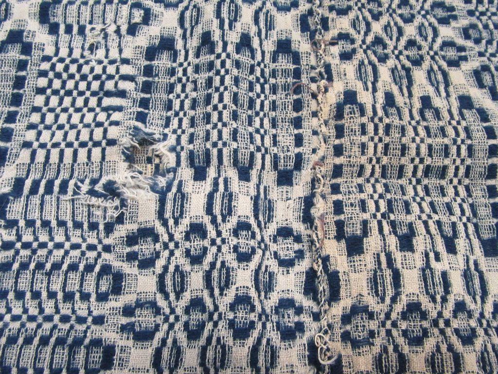 WOVEN COVERLET