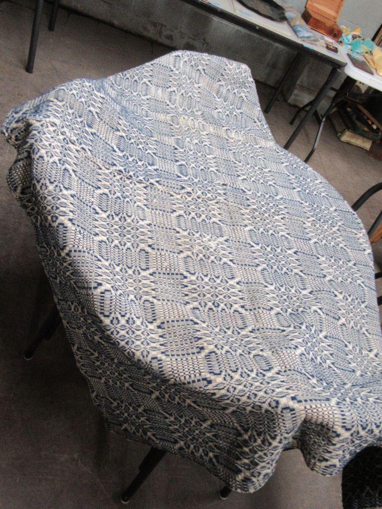 WOVEN COVERLET