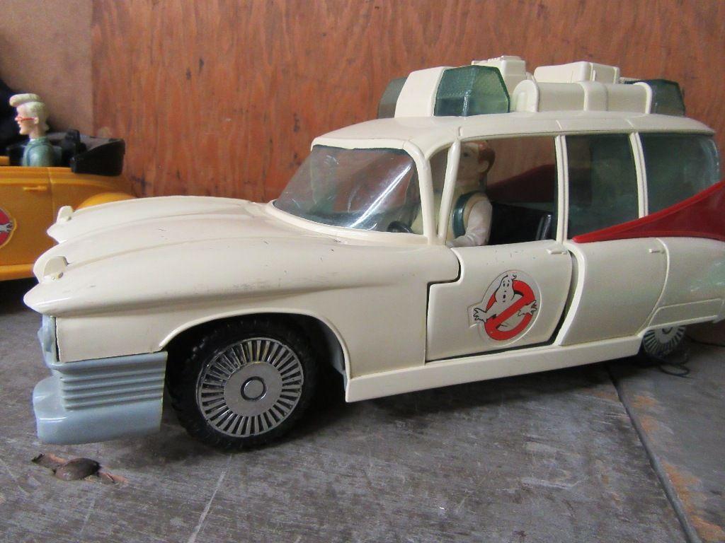 GHOSTBUSTERS CAR