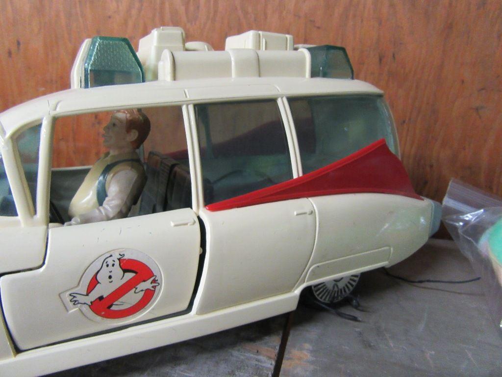 GHOSTBUSTERS CAR