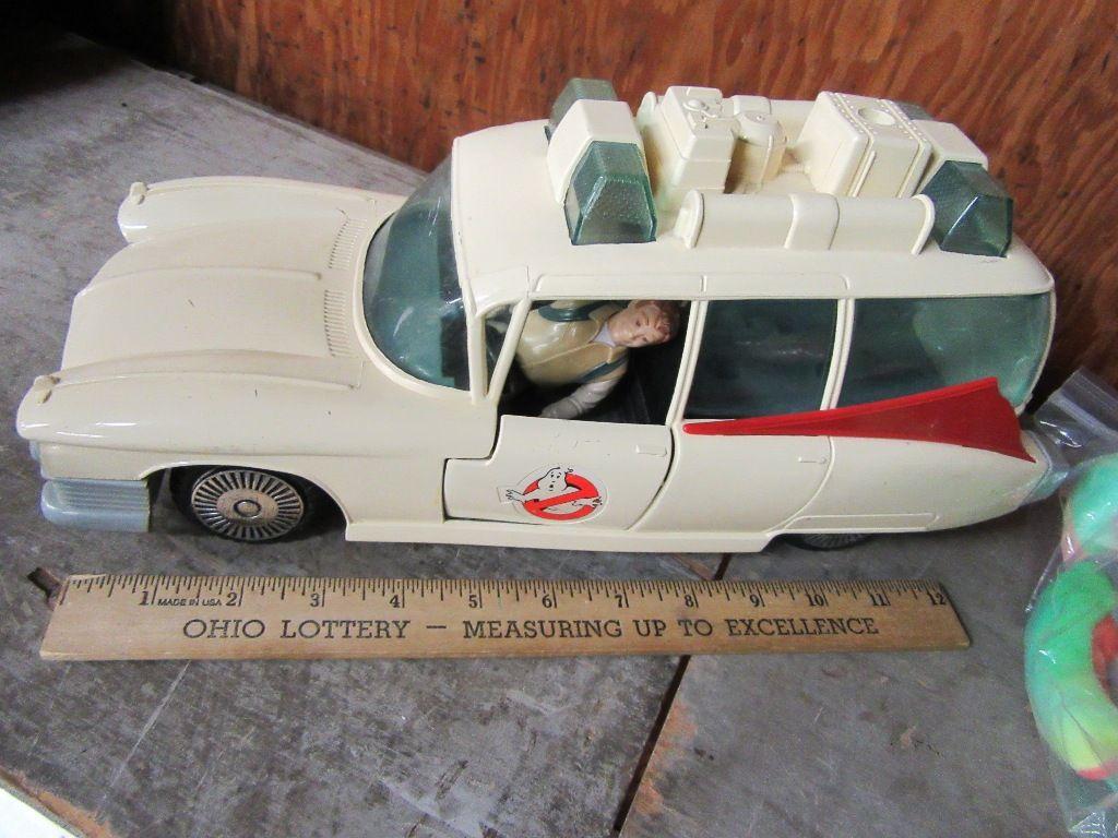 GHOSTBUSTERS CAR