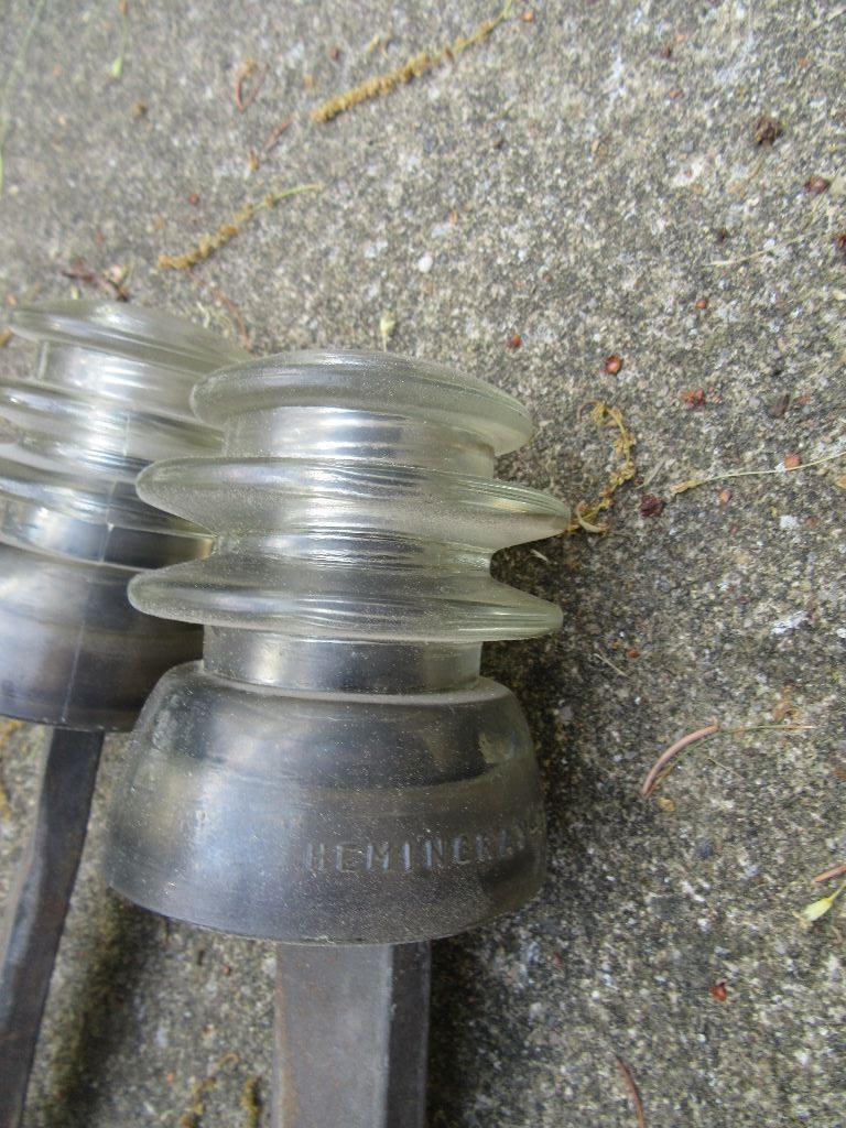 PAIR OF MOUNTED INSULATORS