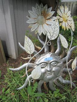 METAL SUN DECORATION AND FLOWER YARD DECORATIONS