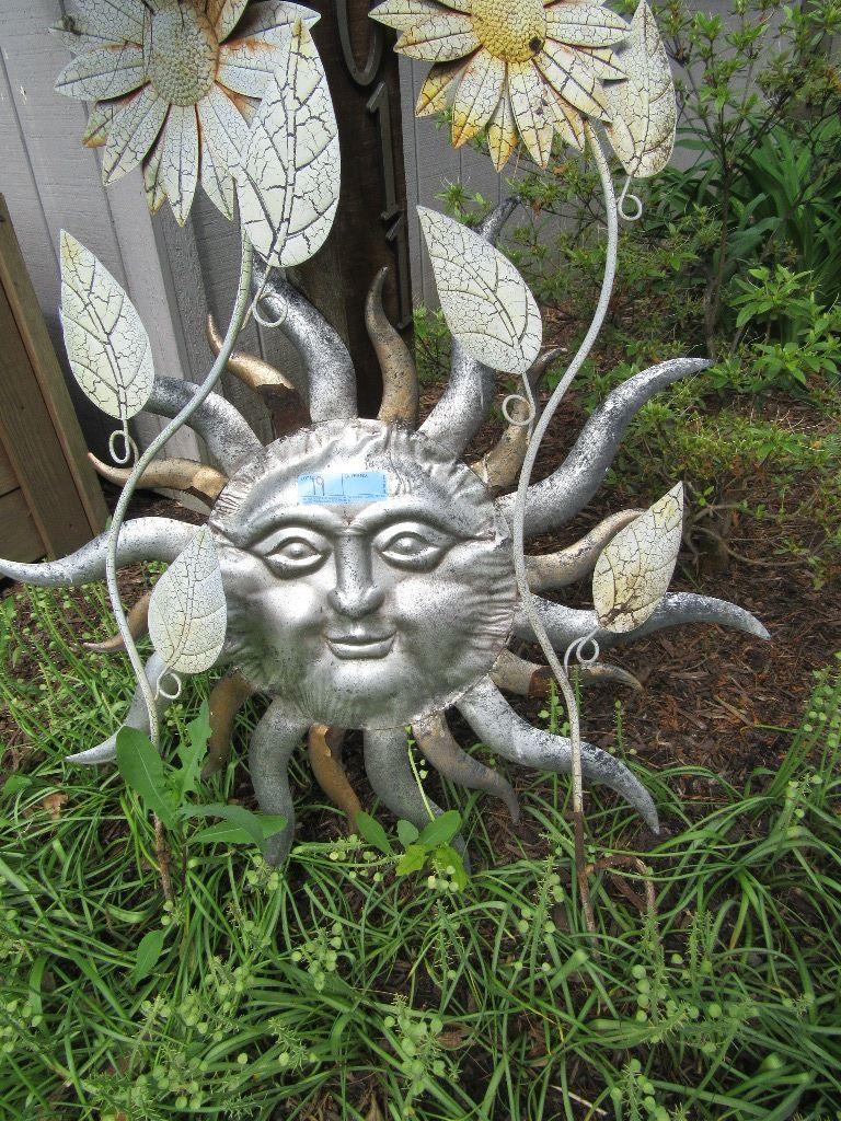 METAL SUN DECORATION AND FLOWER YARD DECORATIONS