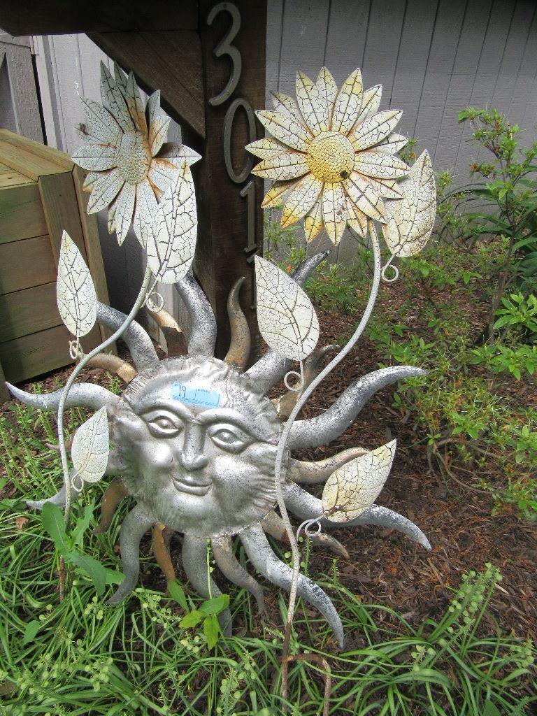 METAL SUN DECORATION AND FLOWER YARD DECORATIONS