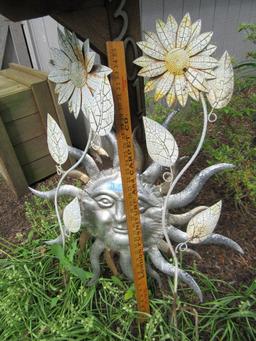 METAL SUN DECORATION AND FLOWER YARD DECORATIONS