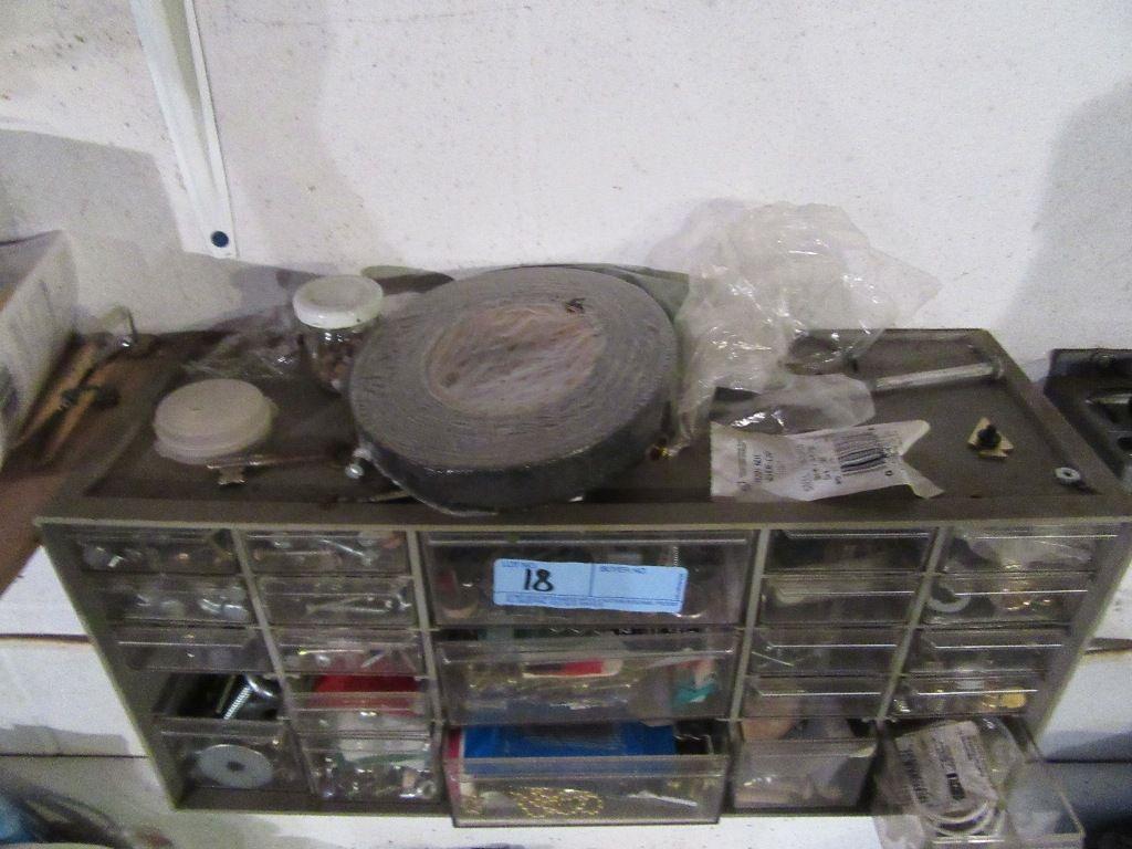 SMALL PLASTIC SHELF AND CONTENTS AND SMALL VISE, ETC