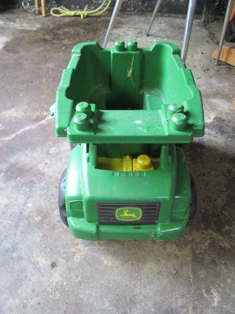 JOHN DEERE MEGA BLOCKS TRUCK