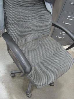 GROUP OF 5 CHAIRS