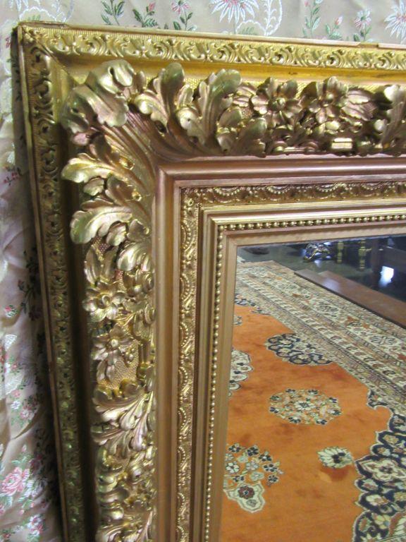 ORNATE GOLD FRAMED WALL MIRROR