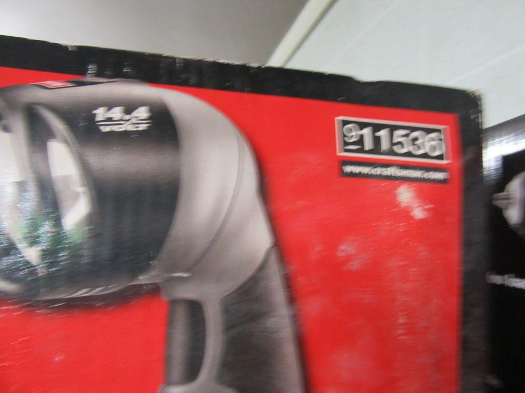 CRAFTSMAN CORDLESS 14.4 V 3/8 IN DRILL/ DRIVER AND WORK LIGHT