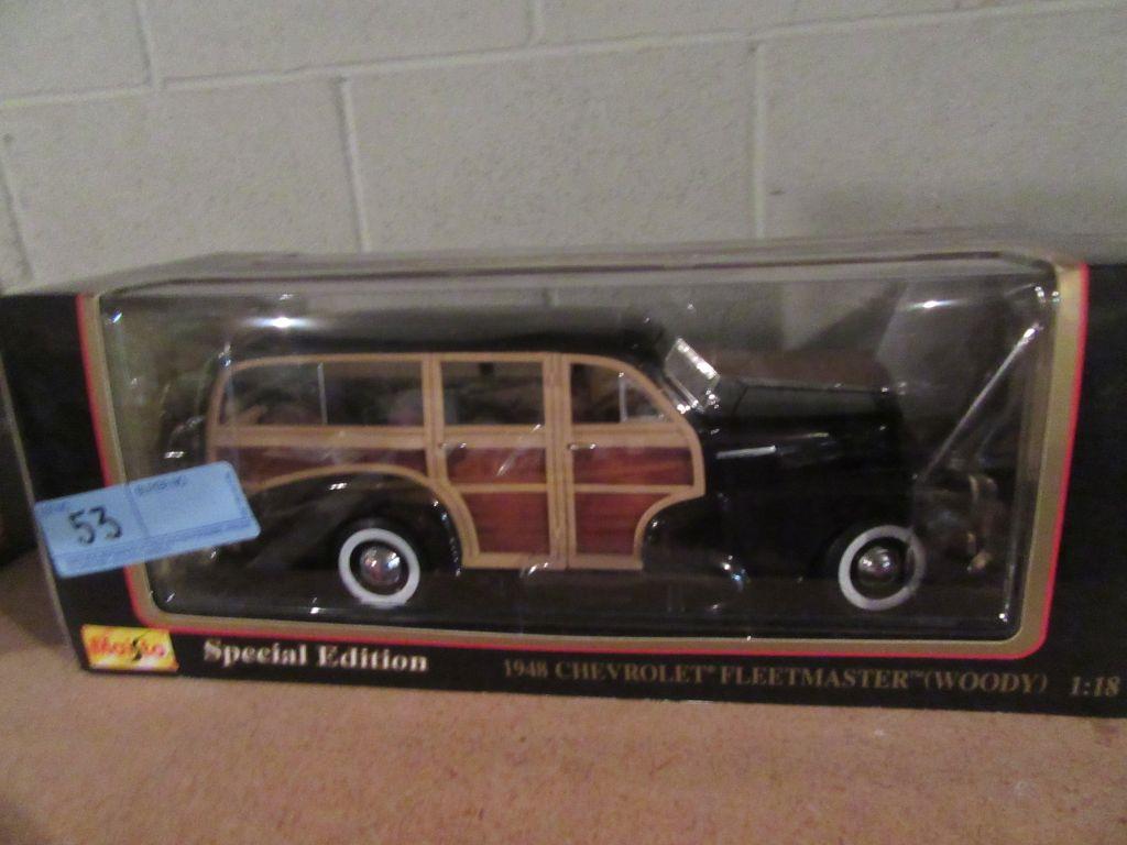 MAISTO  SPECIAL EDITION MUSTANG MACH 3 AND 1948 CHEVROLET FLEET MASTER WOOD