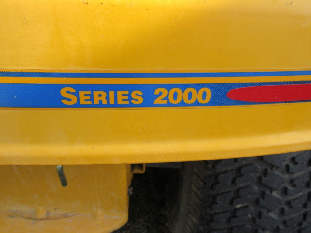 CUB CADET SERIES 2000 MODEL 2166 LAWN TRACTOR