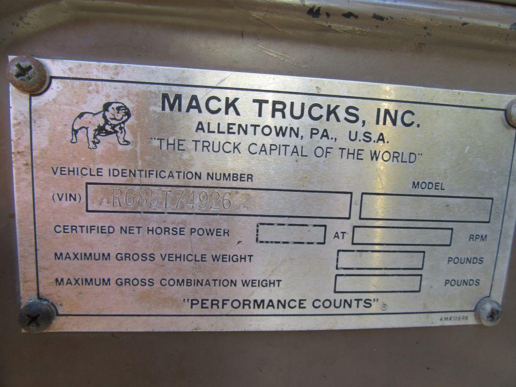1978 MACK TRUCK WITH FMC FIRE TRUCK BODY