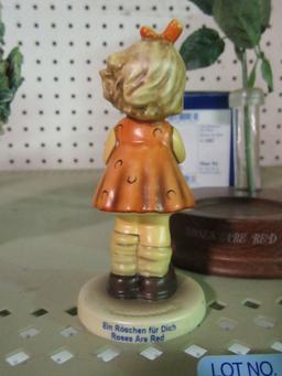 GOEBEL ROSES ARE RED DISPLAY STAND AND ROSES ARE RED FIGURINE HUM 762