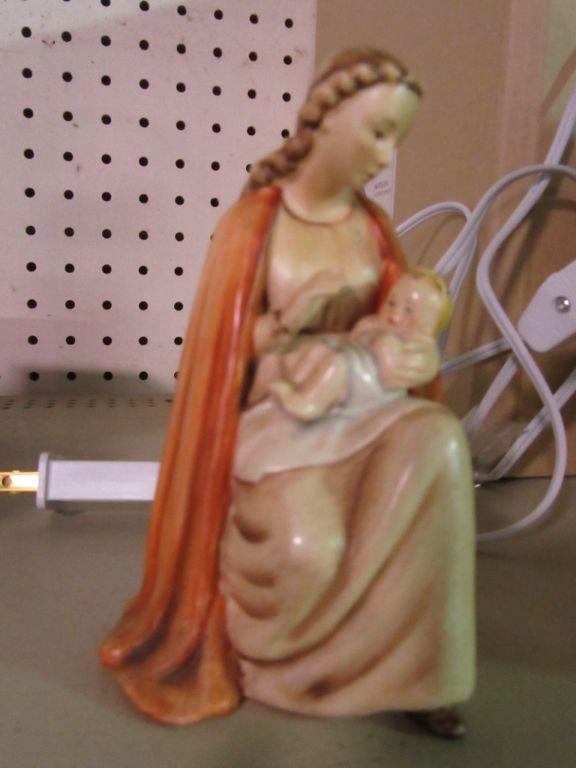 GOEBEL MARY WITH BABY FIGURINE