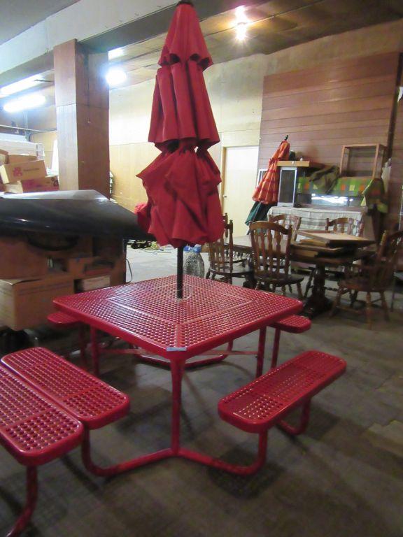 METAL 4 SIDED PICNIC TABLE WITH UMBRELLA