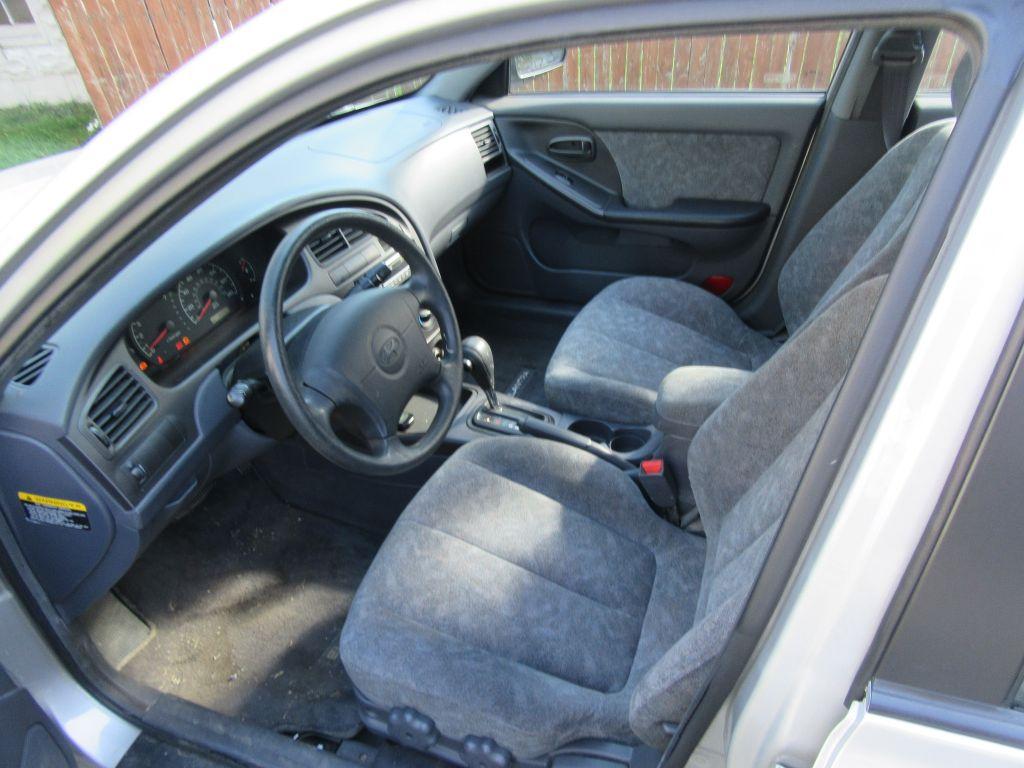 2001 HYUNDAI ELANTRA GLS