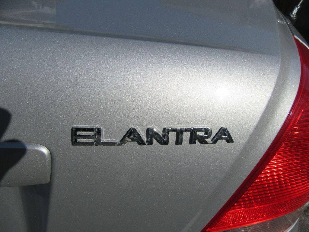 2001 HYUNDAI ELANTRA GLS