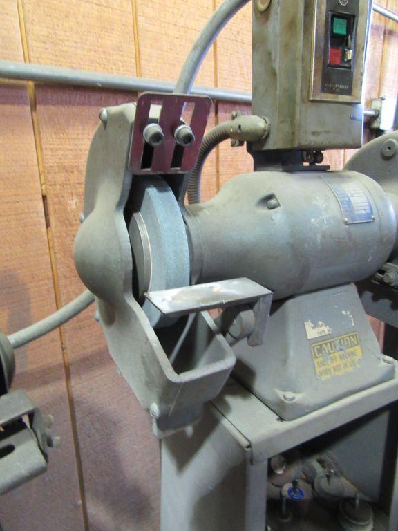 BALDOR PEDESTAL GRINDER