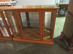 PULASKI FURNITURE COMPANY CURIO CABINET