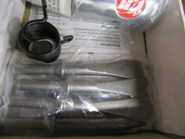 CAMPBELL HAUSFELD 150 MM AIR HAMMER. NEW IN BOX