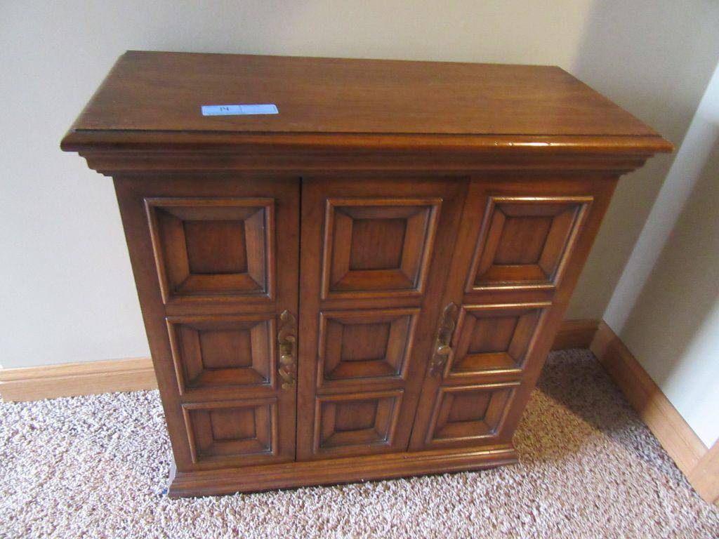 FOYER CABINET