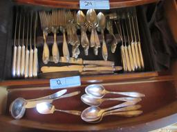 STAINLESS FLATWARE. SERVICE FOR 12