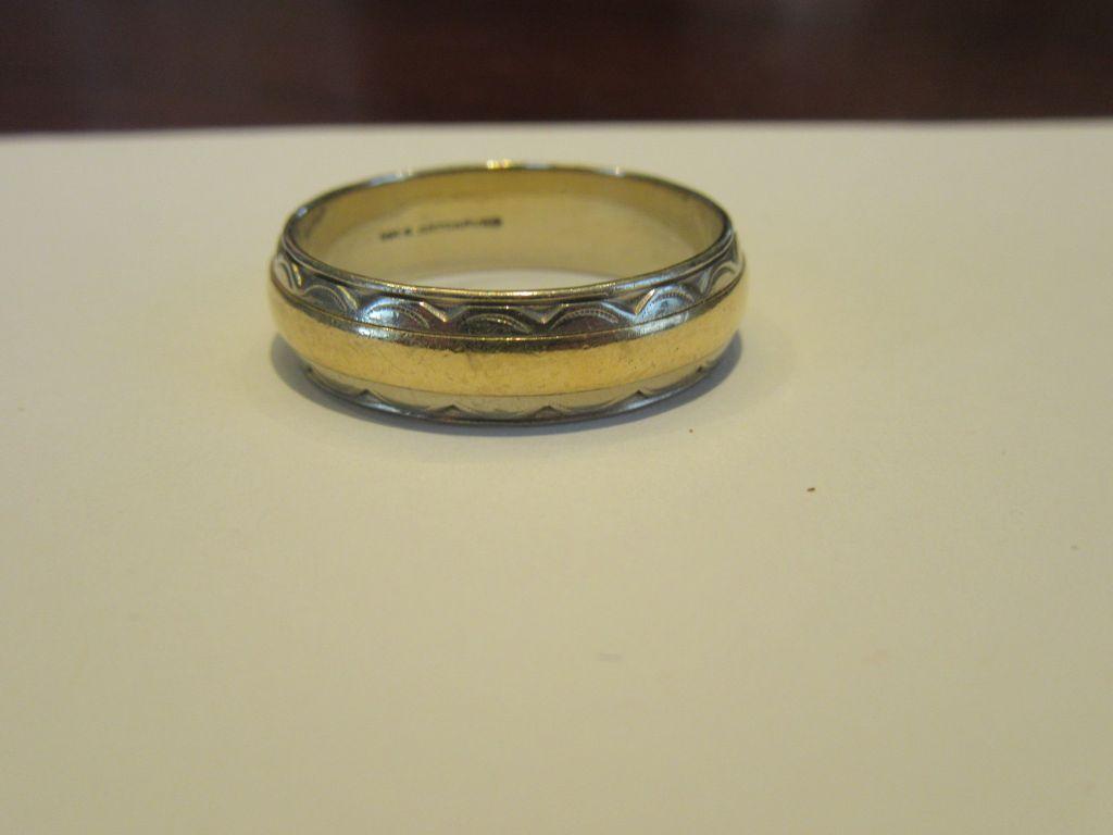 MEN'S 14K GOLD ARTCARVED WEDDING BAND