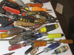 ASSORTMENT OF SCREWDRIVERS AND ETC