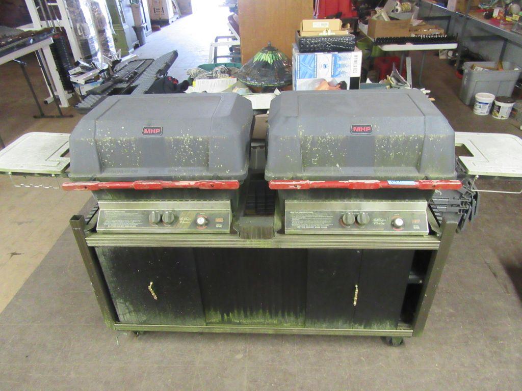 MHP MODEL WNK DOUBLE GAS GRILL