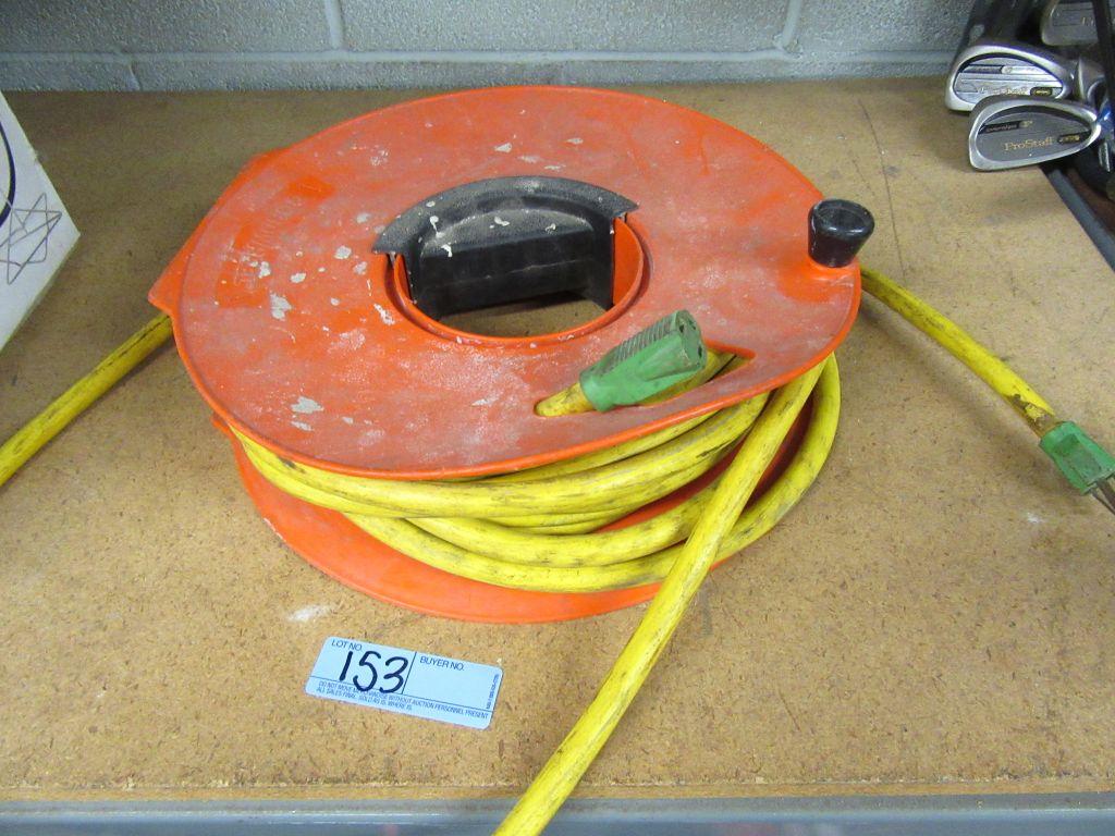 HEAVY DUTY EXTENSION CORD WITH REEL