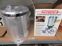 MORRONE PROFESSIONAL TURKEY FRYER. NEW IN BOX