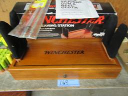 WINCHESTER GUN CLEANING STATION NEW. WITH EXTRA GUN CLEANING ACCESSORIES