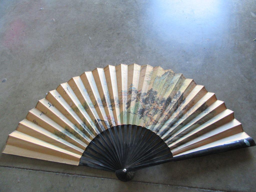 LARGE ORIENTAL FAN