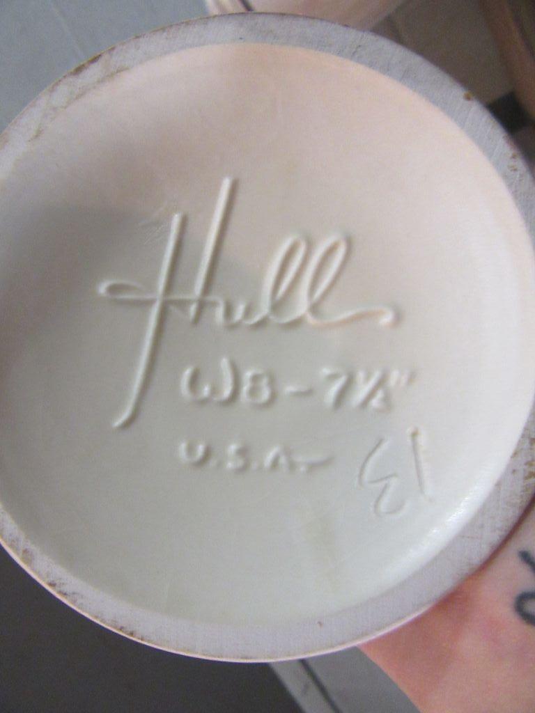 HULL W8 - 7-1/4" VASE