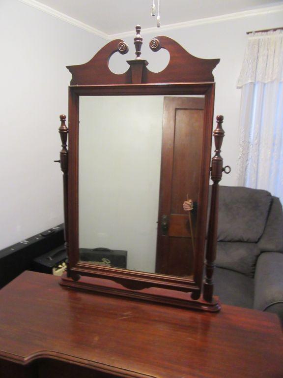 MAHOGANY FULL SIZE BED WITH VANITY