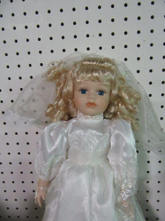 BETTY JANE CARVER BRIDE MUSICAL DOLL