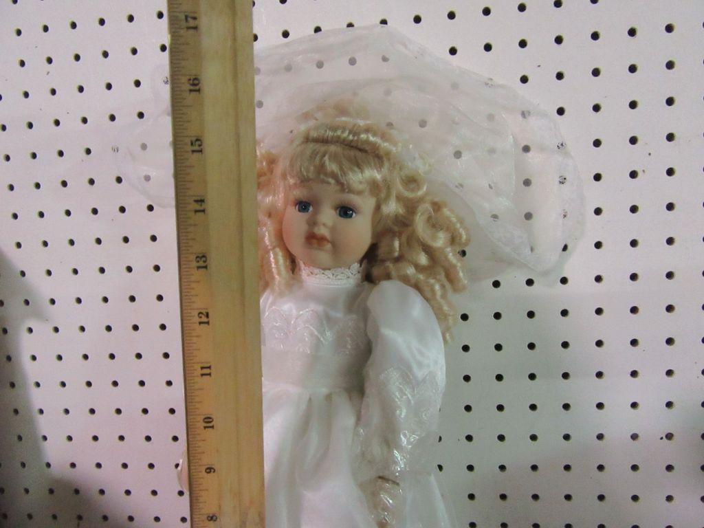 BETTY JANE CARVER BRIDE MUSICAL DOLL