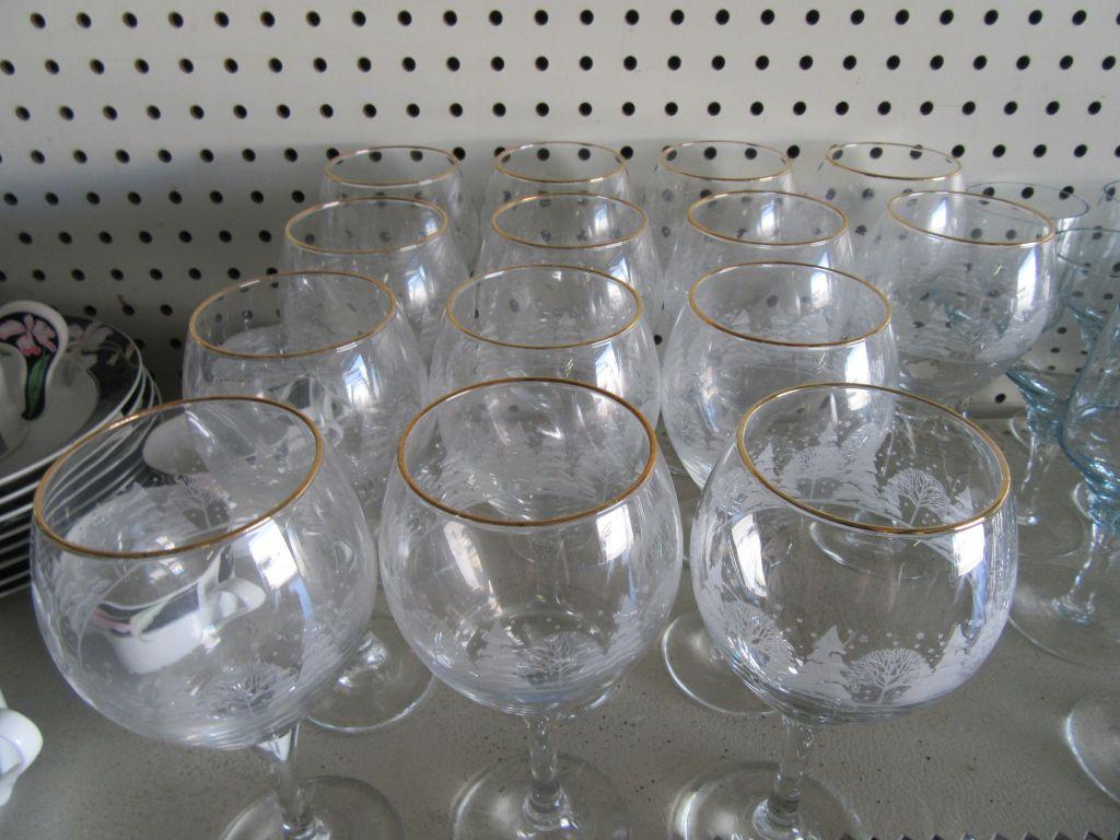 CHRISTMAS WINE GLASSES