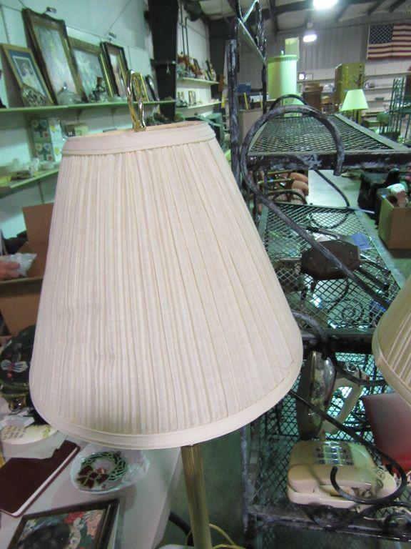 PAIR OF GOLD COLORED TABLE LAMPS